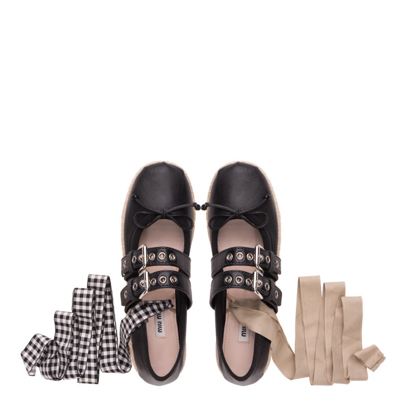 TOD’S 豆豆鞋 黑 2021